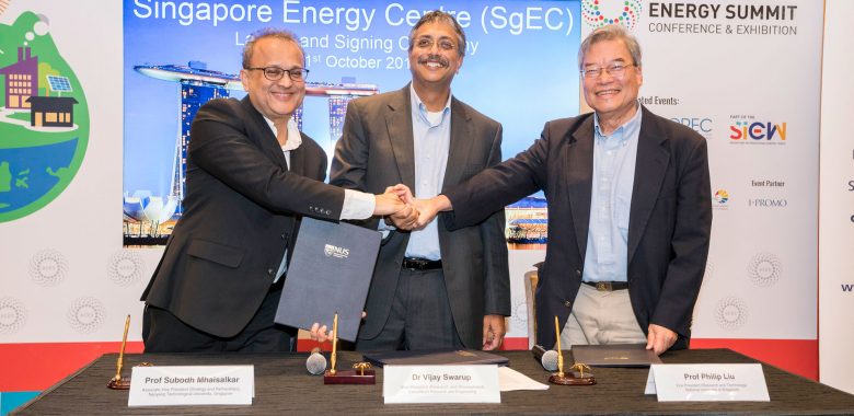 Singapore-Energy-Centre-Signing-047ml